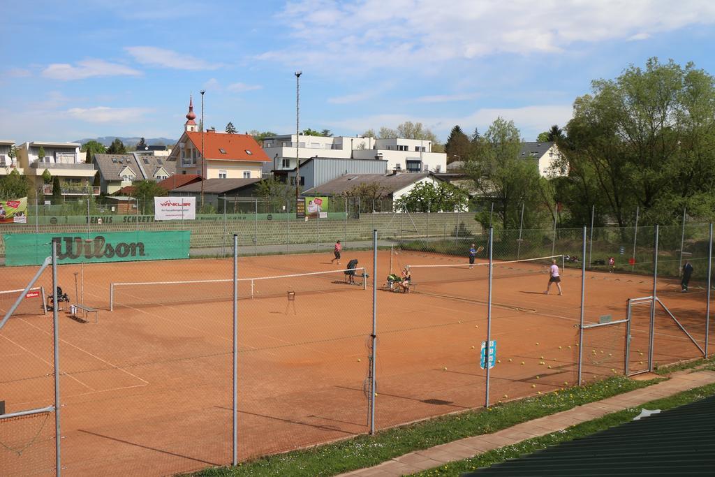 Centercourt Hotel Graz Exteriör bild